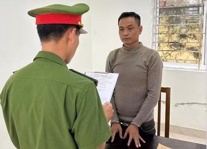 Dùng ảnh nóng tống tiền tình cũ, ra giá trăm triệu đồng - Ảnh 1.
