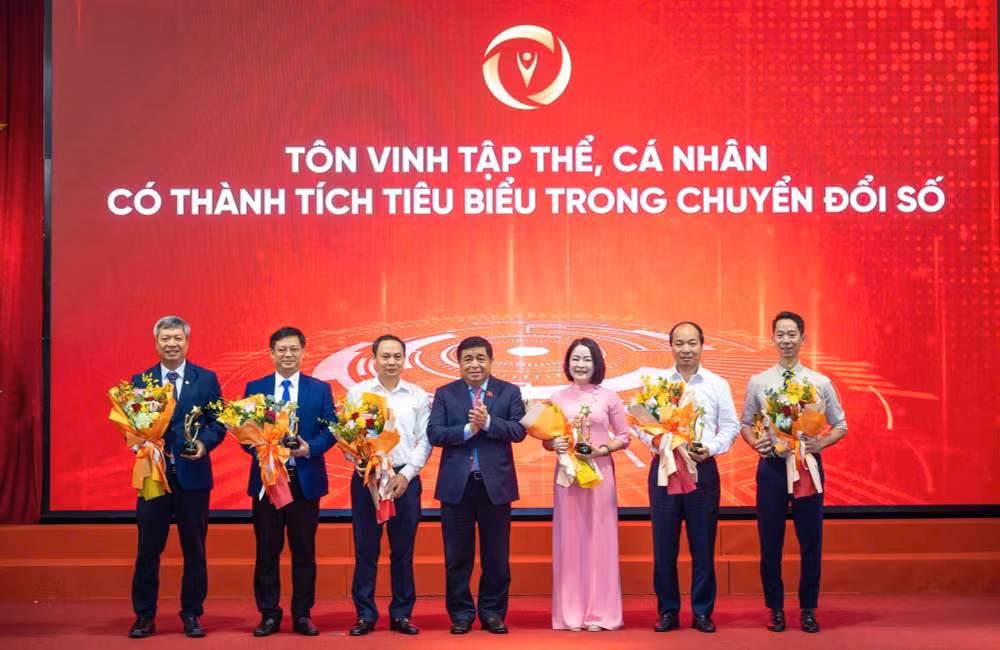 Phó Thủ tướng Nguyễn Chí Dũng: Chuyển đổi số - lựa chọn chiến lược, 'mệnh lệnh' phát triển của thời đại- Ảnh 3.