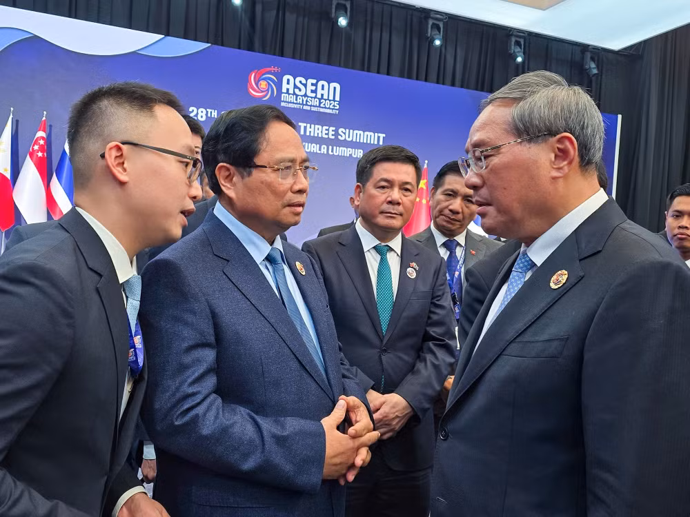 Thủ tướng Phạm Minh Chính gặp Thủ tướng Trung Quốc Lý Cường- Ảnh 1.