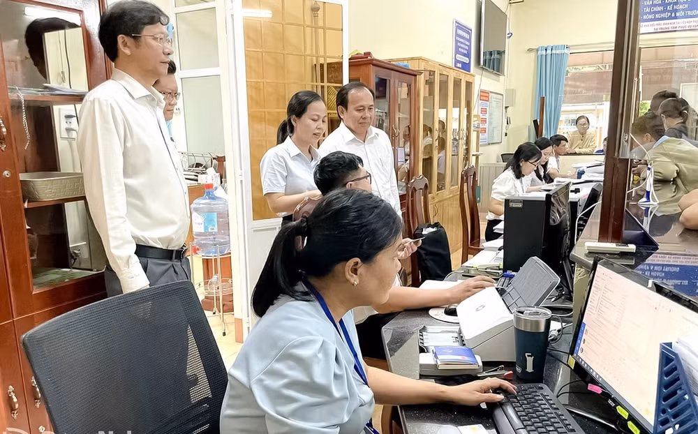 Trung tâm phục vụ hành chính tại phường Bình Long. (Ảnh: N.H)