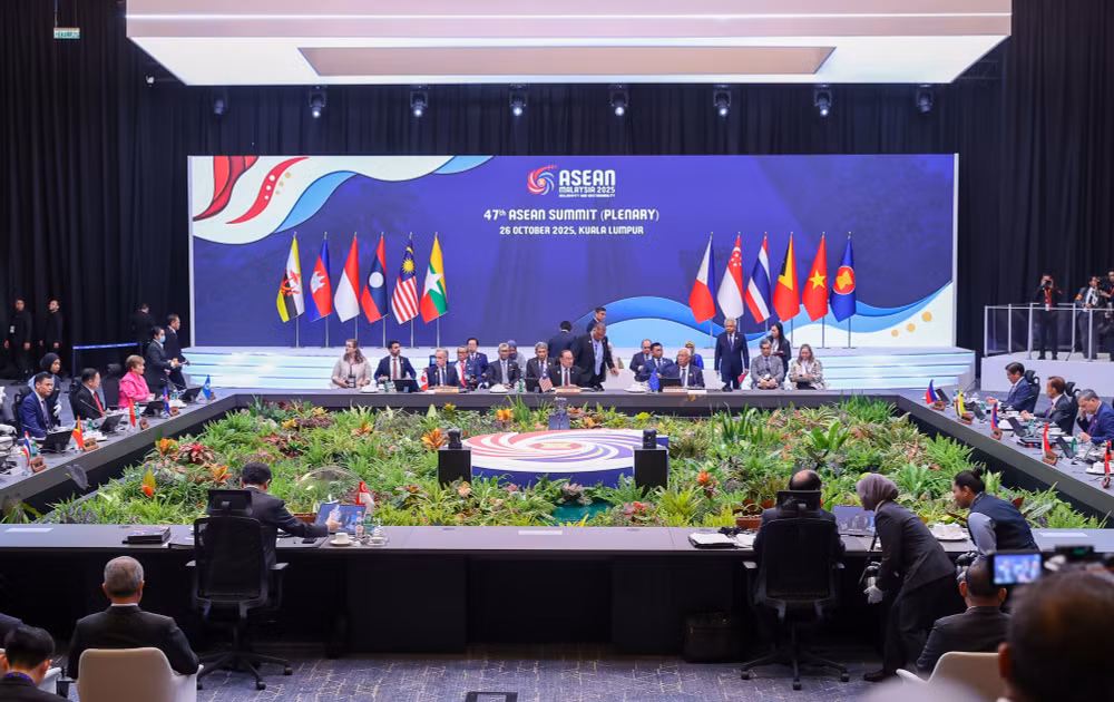 Thủ tướng: ASEAN cần phát huy mạnh mẽ 3 cội nguồn sức mạnh chiến lược- Ảnh 2.