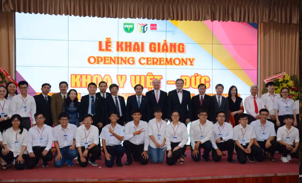 y-khoa-viet-duc-2979.png