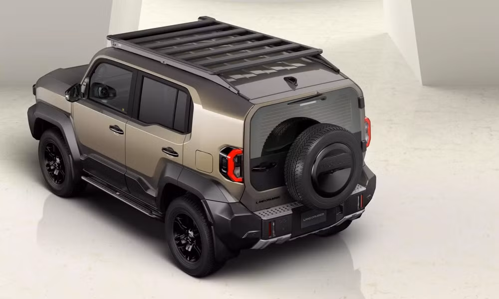 Thiết kế phần đuôi xe bắt mắt - Ảnh: Toyota