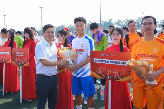 Tưng bừng khai mạc giải bóng đá Cúp Nhà báo và Công luận lần thứ V
