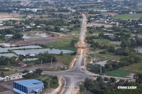 Hoàn thiện tiêu chuẩn kỹ thuật ứng phó sụt lún, sạt lở Đồng bằng sông Cửu Long