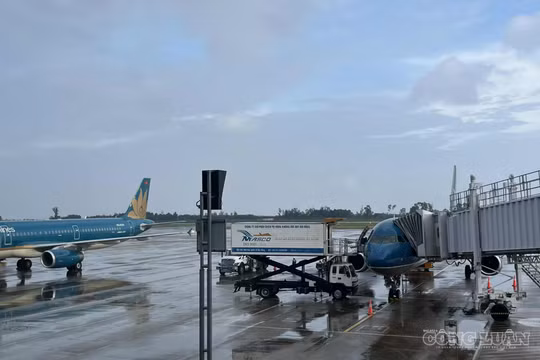 Lên phương án chằng néo tàu bay, bảo đảm an toàn trước thời tiết xấu