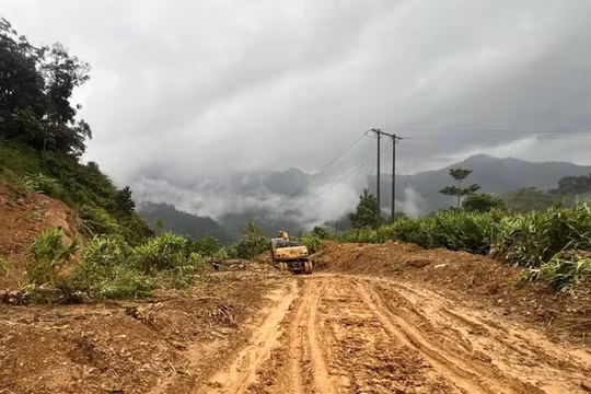 Hoàn thành khắc phục hư hỏng hạ tầng giao thông đường Trường Sơn Đông 