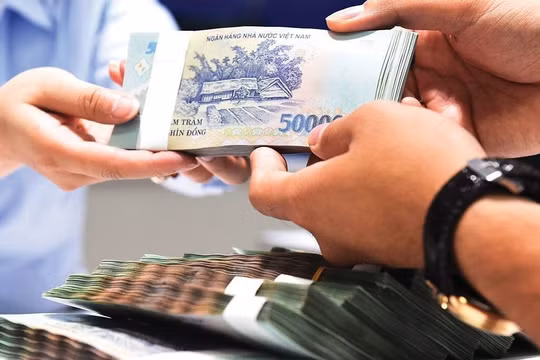 Thu ngân sách 7 tháng tăng 16%, giải ngân đầu tư công đạt 41,9% kế hoạch