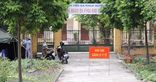 Hình ảnh phòng khám đa khoa khu vực Cầu Yên - nơi đang cách ly điều trị các bệnh nhân mắc Covid-19 tại Ninh Bình. Ảnh: dantri