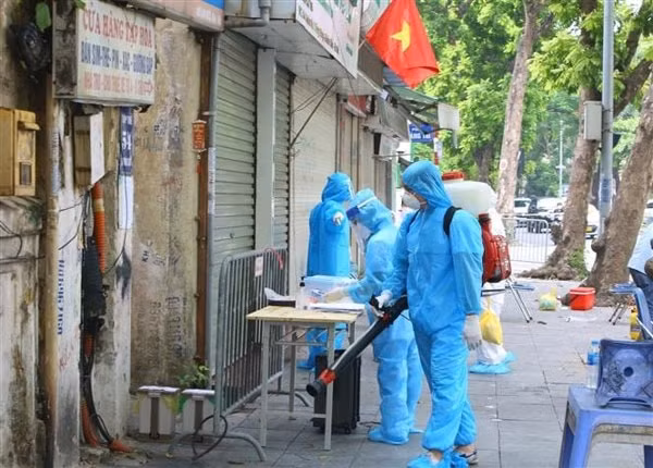Tính đến sáng ngày 25/7, Việt Nam có tổng 94.913 ca COVID-19, trong đó có 2.178 ca nhập cảnh và 92.735 ca mắc trong nước
