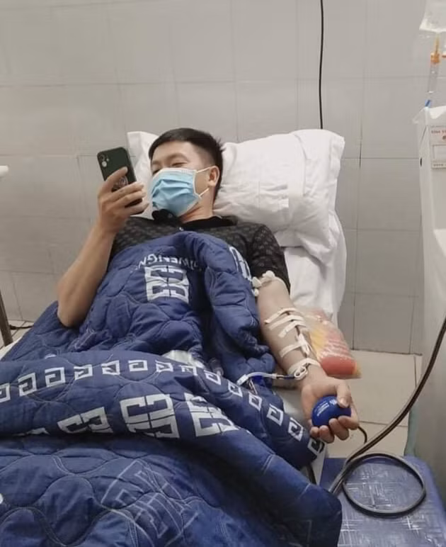 Anh Vương Đình Công, người hiến máu cứu người (Ảnh do Quawaco cung cấp).