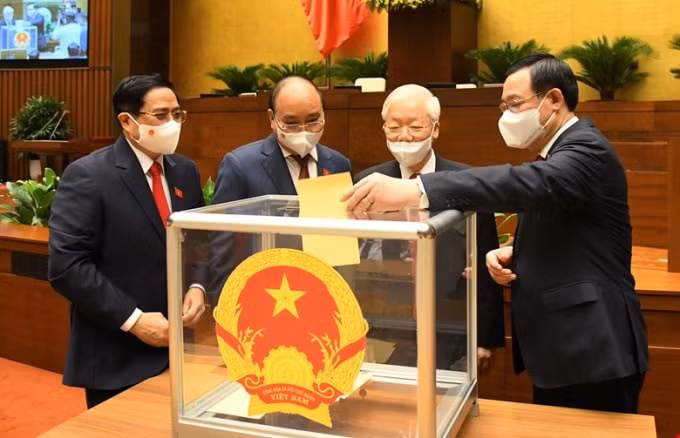Lãnh đạo Đảng, Nhà nước, Quốc hội và Chính phủ tại phần bỏ phiếu bầu Thủ tướng Chính phủ nhiệm kỳ 2021-2026