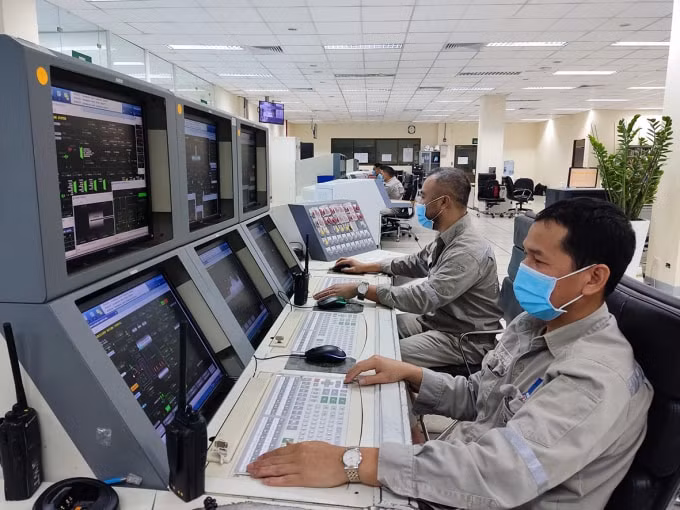 Các kỹ sư, chuyên gia PVFCCo luôn cố gắng vận hành Nhà máy Đạm Phú Mỹ an toàn, ổn định.