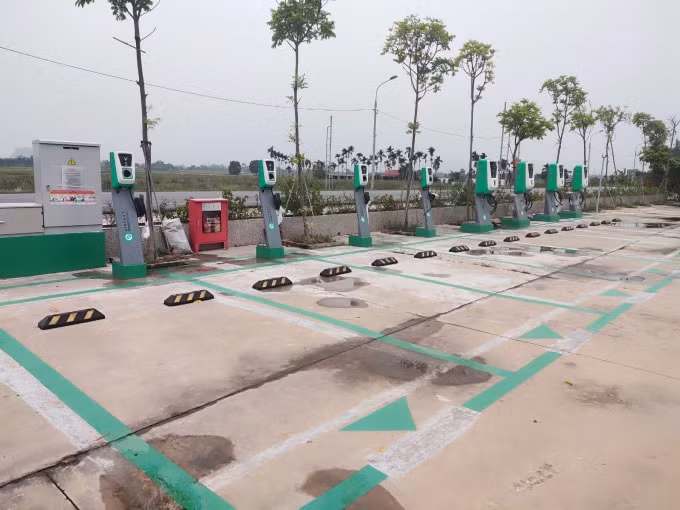 Trạm sạc của VinFast tại Quảng Yên (Quảng Ninh).