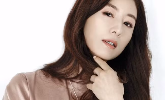 Kim Hee Ae được xem là người có tài năng và nhan sắc toàn vẹn ở màn ảnh xứ Hàn.