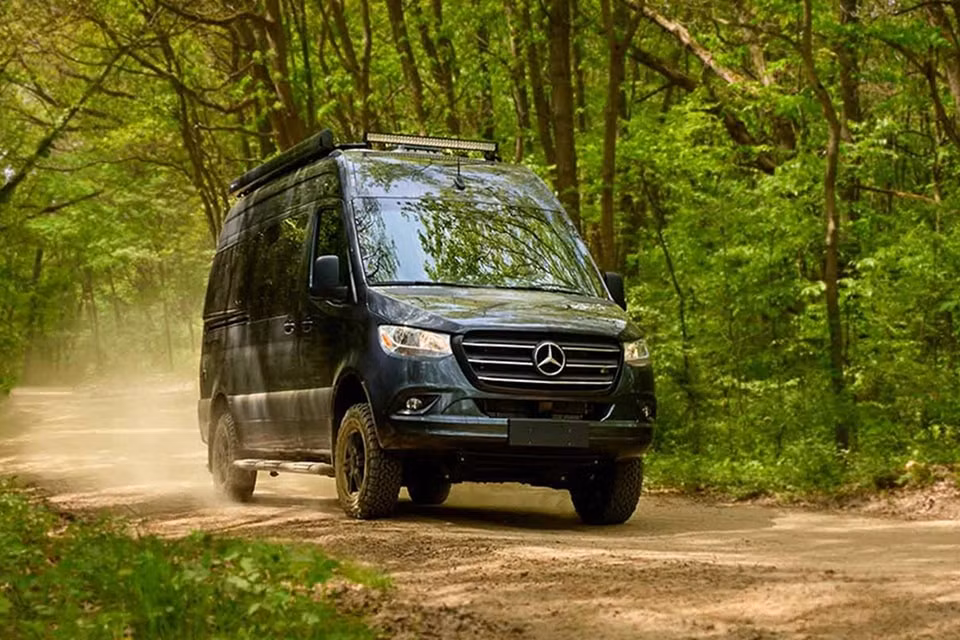 Mercedes-Benz Sprinter. Ảnh: Thor Motor Coach