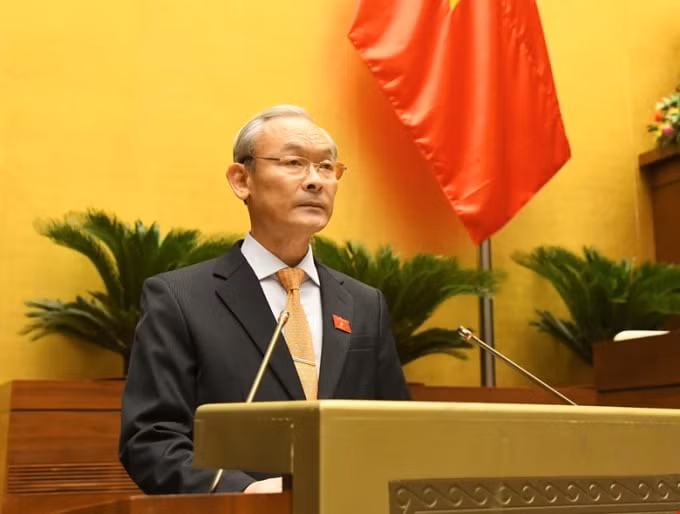 hủ nhiệm Ủy ban Tài chính - Ngân sách của Quốc hội Nguyễn Phú Cường báo cáo thẩm tra về kế hoạch đầu tư công trung hạn giai đoạn 2021-2025.