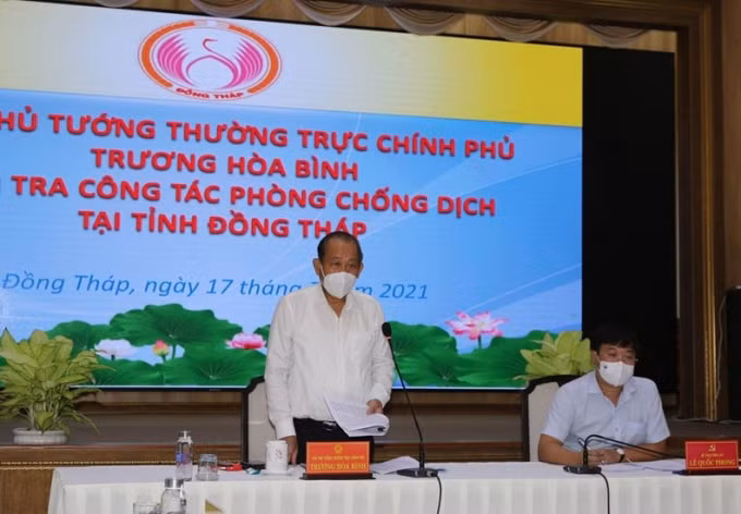 Phó Thủ tướng Thường trực Chính phủ Trương Hòa Bình phát biểu tại buổi làm việc với tỉnh Đồng Tháp vào ngày 17/7/2021.