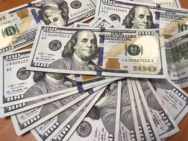 Fed vừa kết thúc cuộc họp hai ngày và quyết định giữ nguyên lãi suất điều hành gần 0%