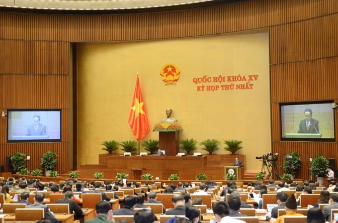 Phó Chủ tịch Quốc hội Trần Thanh Mẫn điều hành lễ nhậm chức Chủ tịch Quốc hội khóa XV của ông Vương Đình Huệ.