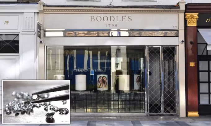 Cửa hàng trang sức đá quý Boodles là nơi xảy ra vụ đánh tráo kim cương trị giá hàng triệu USD. Ảnh: Getty Images.