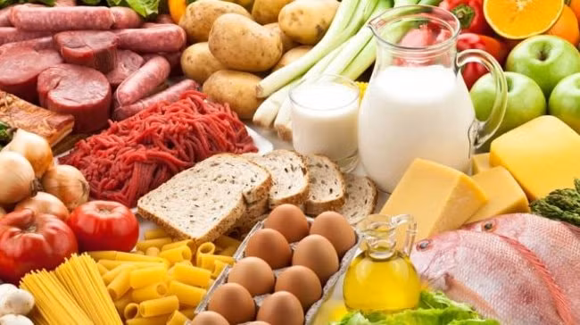 Ăn uống đầy đủ dinh dưỡng giúp cơ thể có năng lượng để hoạt động và mau hồi phục. (Ảnh minh họa)