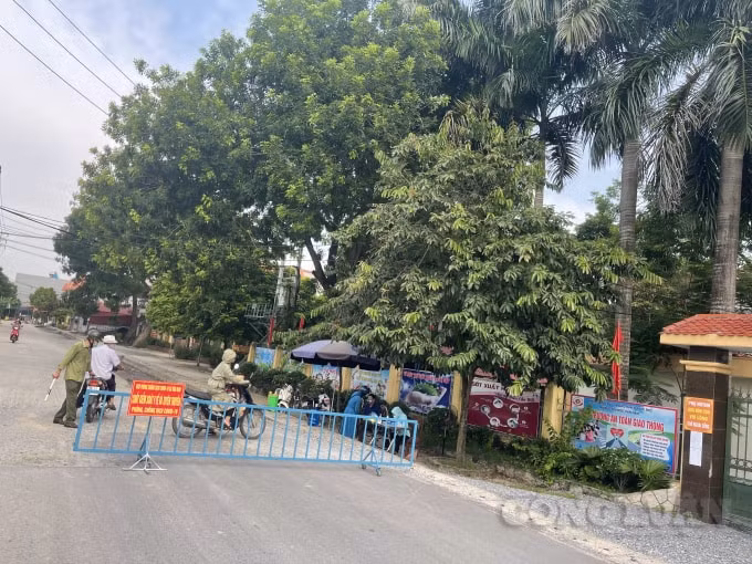 Các chốt kiểm soát COVID-19 phát huy được vai trò quan trọng trong giai đoạn dịch bệnh đang diễn biến phức tạp. Ảnh: Hoàng Dương