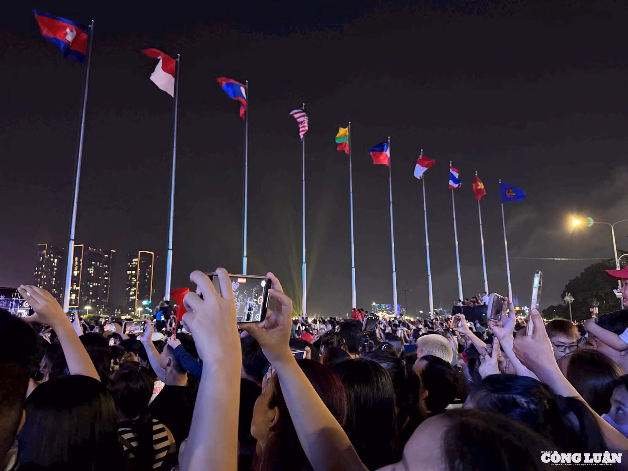 nguoi-dan-tphcm-hao-hung-10.jpg