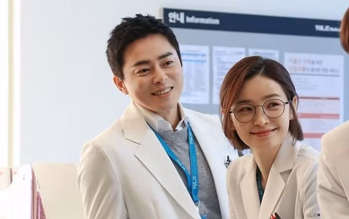 10 cap doi dep nhat man anh han nam 2021 hinh 1