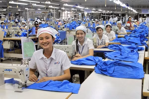 doanh nghiep o tp hcm da nang thuong tet len den gan 15 ty dong hinh 1