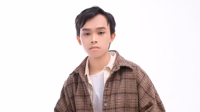 ho van cuong xuat hien ben bau thuy va ngoc son giong ca nhi sap quay tro lai showbiz hinh 6