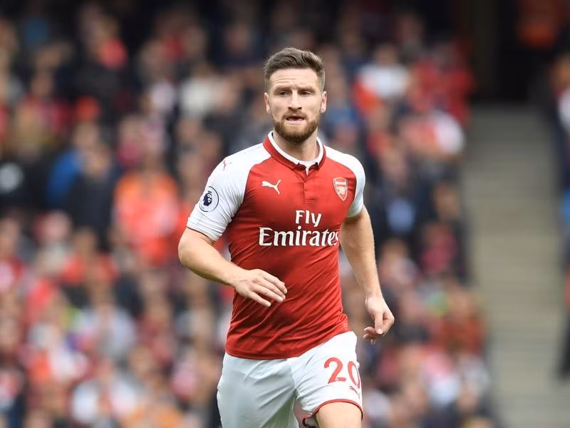 Câu lạc bộ Barca dự định chiêu mộ trung vệ Mustafi. Ảnh: vietnamnet.vn