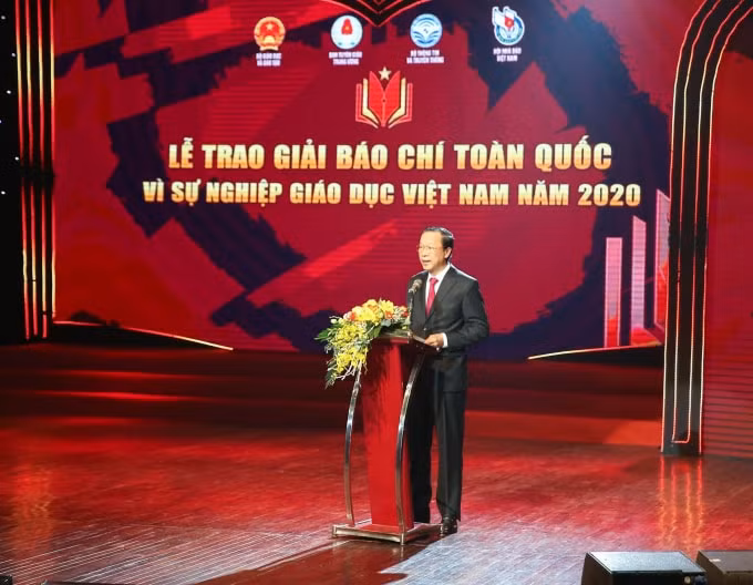 Thứ trưởng Bộ Giáo dục và Đào tạo Phạm Ngọc Thưởng phát biểu. Ảnh: Sơn Hải