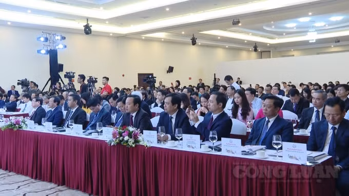 Cùng dự Hội nghị có các đồng chí lãnh đạo Bộ Văn hóa, Thể thao và Du lịch, lãnh đạo TP Hồ Chí Minh và lãnh đạo 8 tỉnh: Phú Thọ, Sơn La, Lai Châu, Lào Cai, Điện Biên, Yên Bái, Hòa Bình, Hà Giang.
