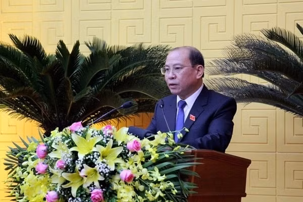 Ông Bùi Đức Hinh được bầu giữ chức Chủ tịch HĐND tỉnh Hòa Bình