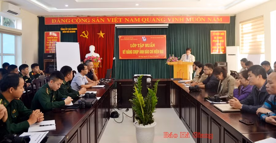 Toàn cảnh lớp tập huấn. (ảnh: Trần Kế)