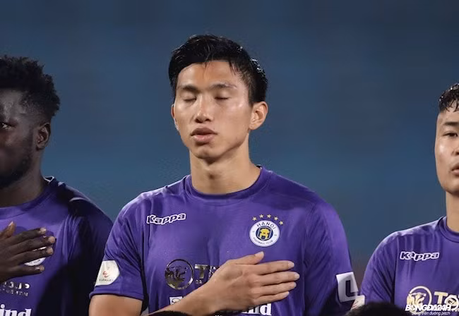 Báo chí Hàn Quốc đưa tin CLB Jeonbuk đang theo đuổi Văn Hậu. Ảnh: bongda24h.vn