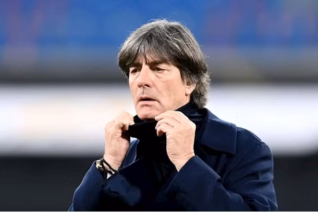 HLV Joachim Low đang phải chịu gặp áp lực rất lớn từ đội tuyển Đức. Ảnh: TL