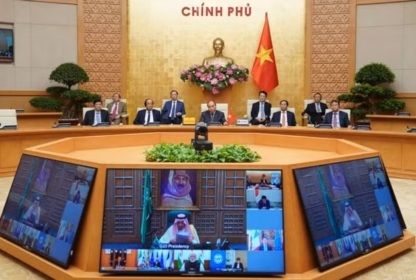 Thủ tướng Nguyễn Xuân Phúc dự Hội nghị Thượng đỉnh trực tuyến G20 ứng phó Covid-19, ngày 26/3/2020. Ảnh: VGP