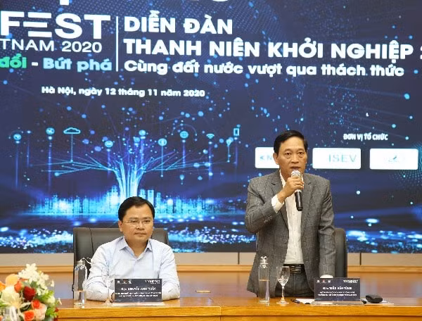 Thứ trưởng Bộ khoa học và Công nghệ Trần Văn Tùng phát biểu tại buổi họp báo.