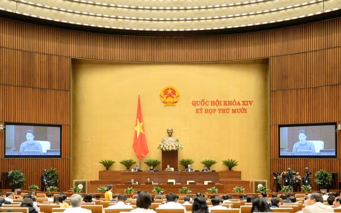 Quang cảnh kỳ họp thứ 10 Quốc hội khoá XIV do Chủ tịch Quốc hội Nguyễn Thị Kim Ngân điều hành. Ảnh. Quochoi.vn