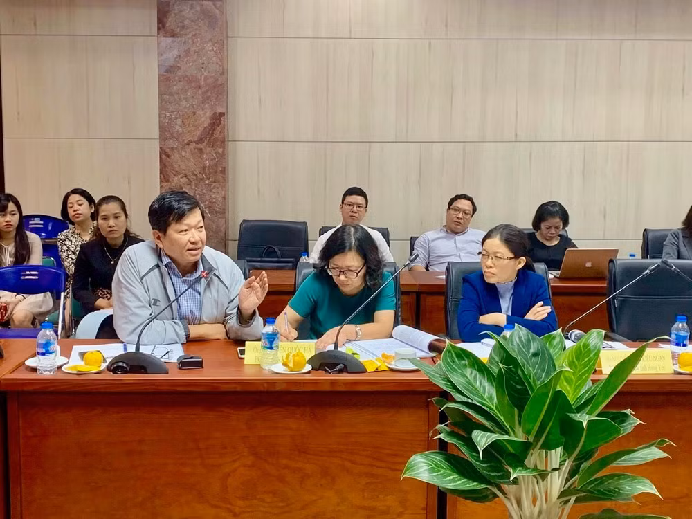 Các đại biểu trao đổi tại buổi tọa đàm. Ảnh: Đăng Minh