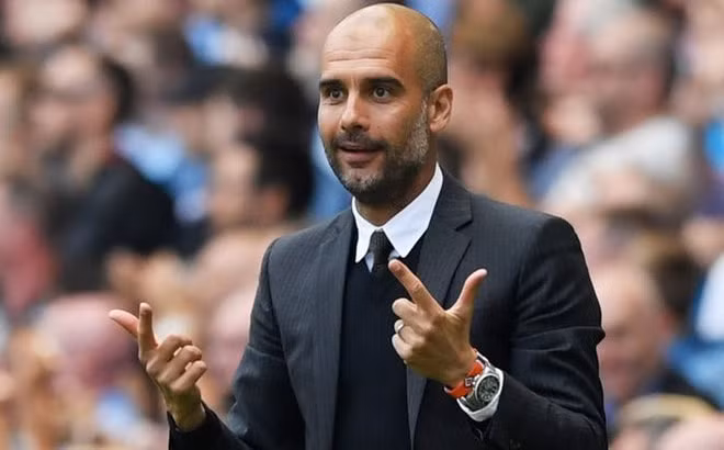 HLV Pep Guardiola sẽ được cấp tiền khủng cho kế hoạch mua sắm. Ảnh: TL