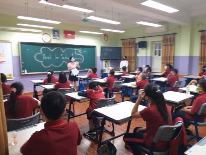 Học phí nhiều trường tư thục ở Việt Nam hiện nằm ở mức rất cao, một trong những lý do đó là do chính sách đất đai chưa thực sự tạo điều kiện cho các nhà đầu tư (ảnh minh họa - Trinh Phúc).