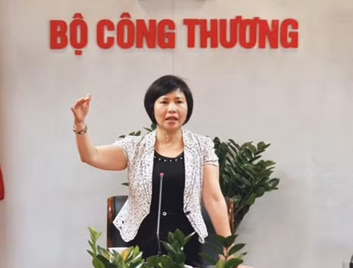 Bà Hồ Thị Kim Thoa - nguyên Thứ trưởng Bộ Công thương bị khởi tố.