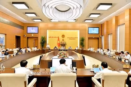 Phiên họp thứ 45 của Ủy ban Thường vụ Quốc hội.