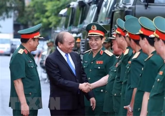 Thủ tướng Nguyễn Xuân Phúc với các đại biểu tại lễ kỷ niệm. Ảnh: TTXVN