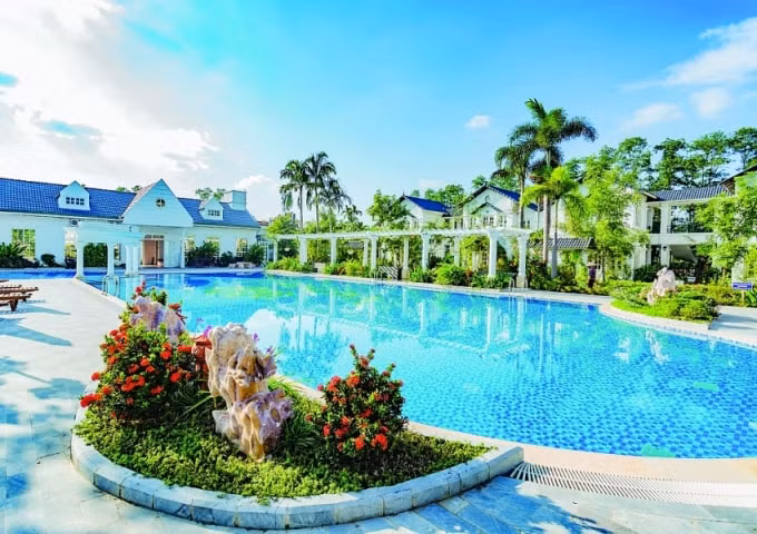 Vườn Vua Resort & Villas sở hữu những đặc điểm hiếm có, giúp tối ưu hóa khả năng đảm bảo lợi nhuận du lịch cả 4 mùa.