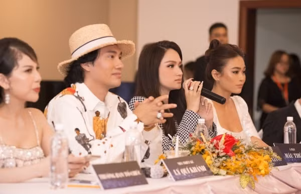 Ban giám khảo chọn 75 gương mặt mode nhí trình diễn trong show thời trang 