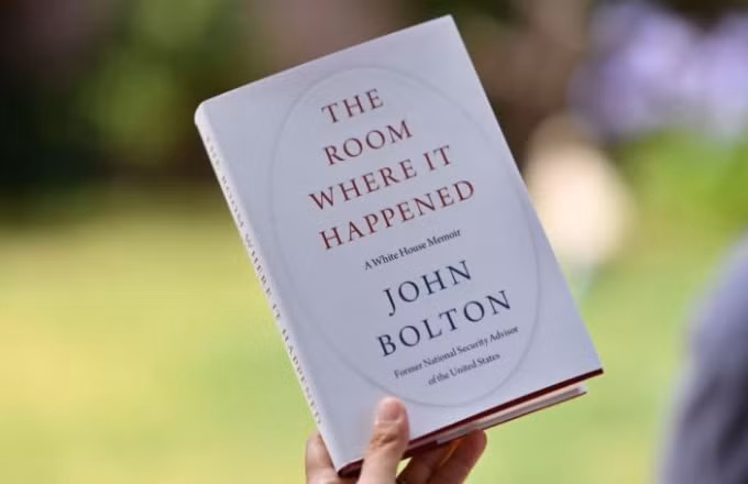 Cuốn sách của cựu cố vấn an ninh quốc gia Mỹ, John Bolton như một quả 'bom tấn' với dư luận Mỹ - Ảnh: Chris Delmas/AFP via Getty Images